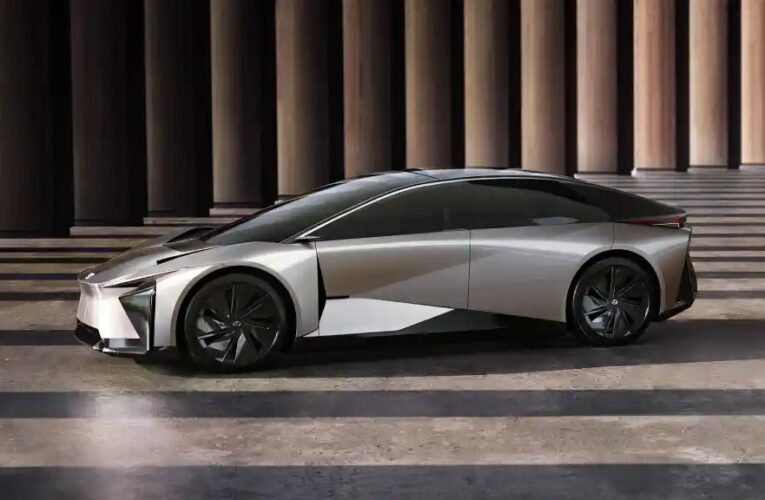 Toyota відмовилася від флагманського електроседана Lexus