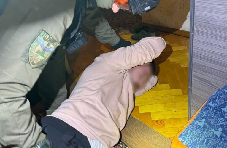 У Львові затримали чоловіка, який напав з ножем на військового ТЦК