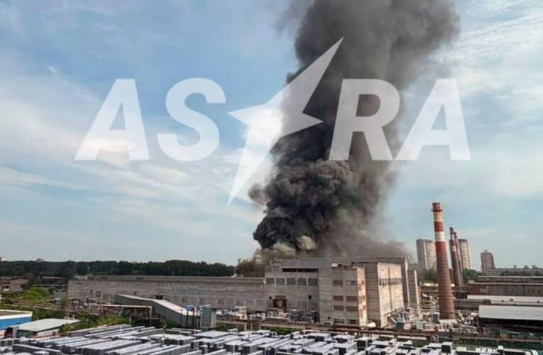 У Новосибірську палає склад оборонного заводу