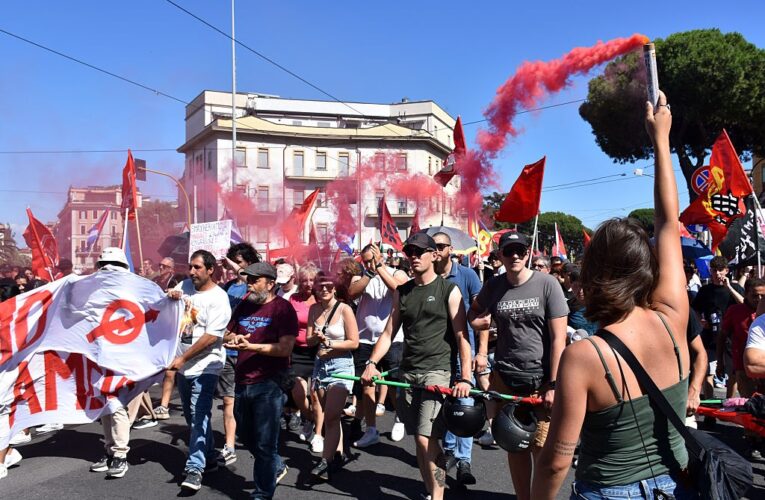 У Римі відбувся масовий мітинг проти міграції