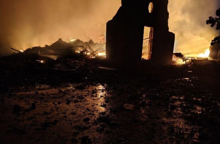 Удар по кіностудії Довженка: РФ знищила найбільшу костюмну колекцію