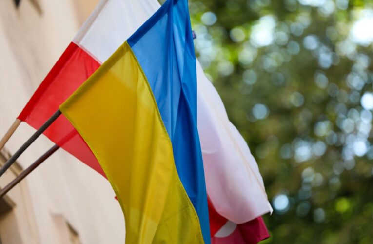 Відносини з Польщею. Вихід з історичного скандалу