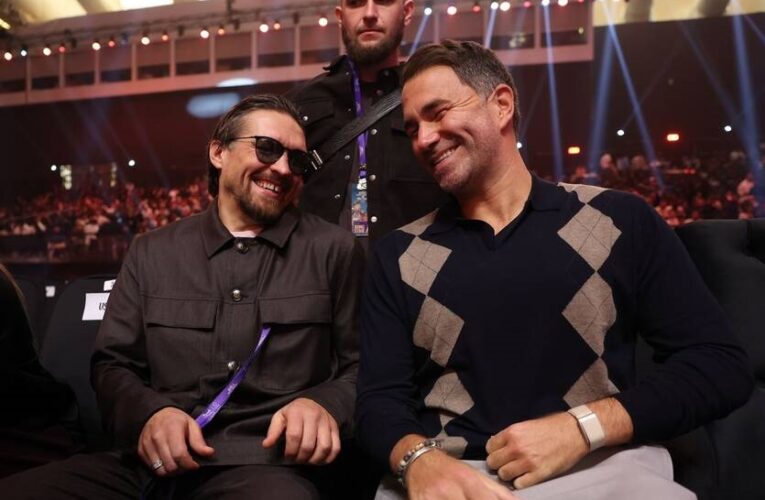 Відомий промоутер прокоментував можливий відмову Усика від титулів