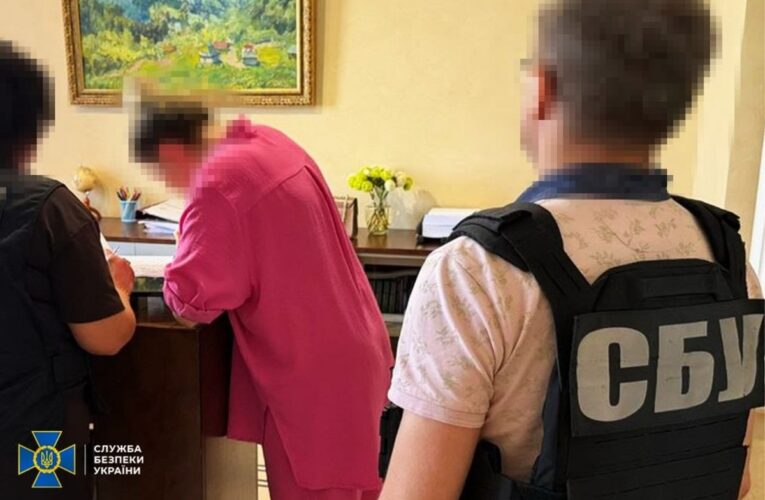 Викрито мільйонну оборудку ексміністра часів Януковича та його спільників