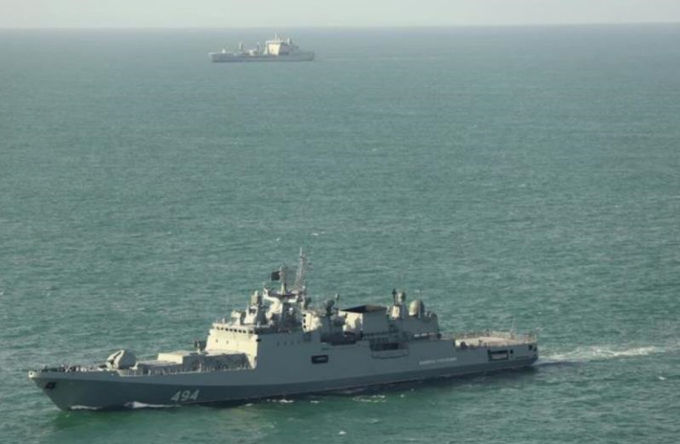 Військовий корабель РФ здійснив постріл по яхті в Ла-Манші