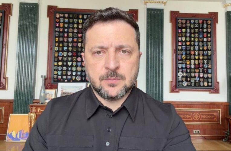 Зеленський попередив українців про загрозу ударів