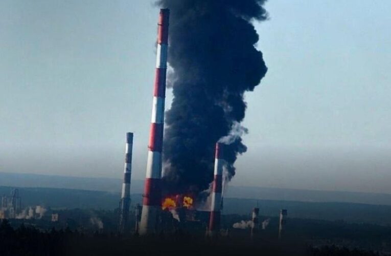 Генштаб підтвердив ураження стратегічного НПЗ в РФ