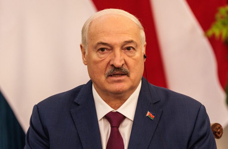 Лукашенко: Білорусь не відправить військових в Україну, але є нюанс