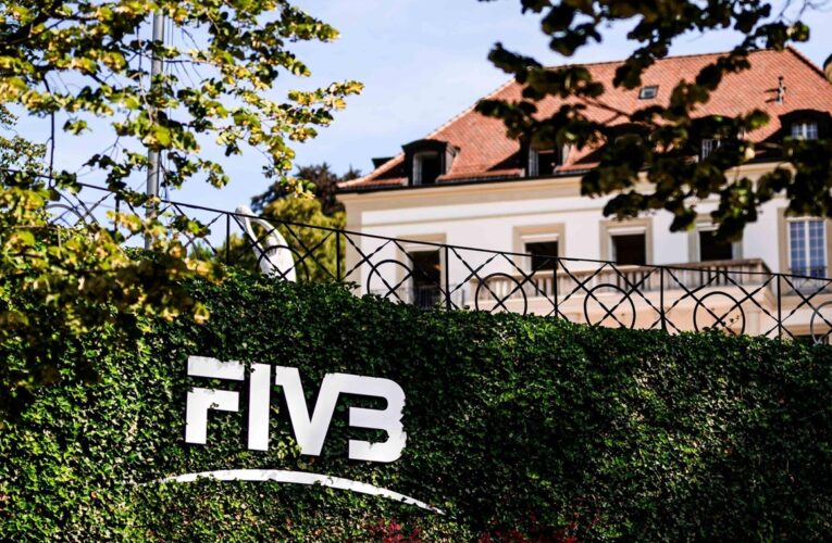 Міжнародна федерація волейболу дозволила росіянам брати участь у змаганнях