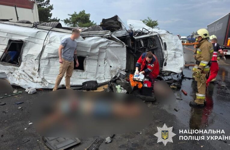 На Миколаївщині дев’ять людей загинули в ДТП