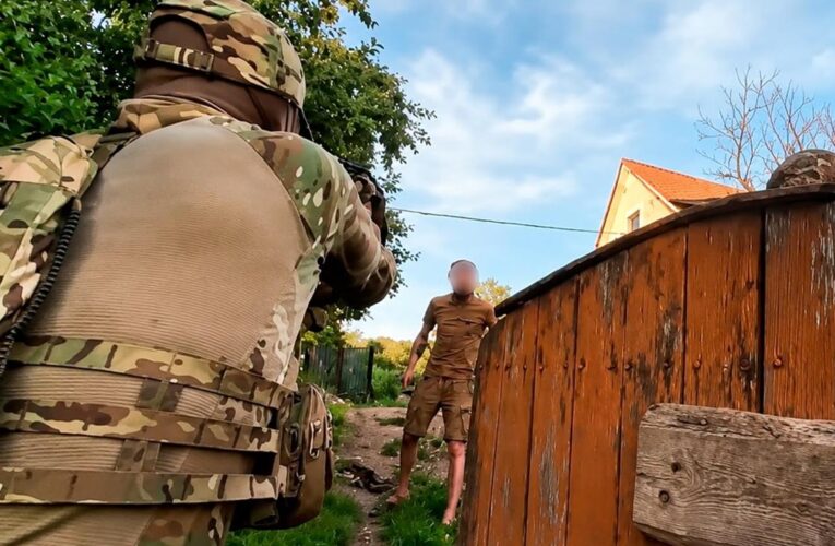 На Вінниччині СЗЧ-шник сокирою відбивався від представників групи розшуку