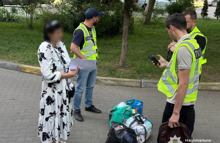 На Закарпатті жінка за 20 тисяч доларів продала немовля