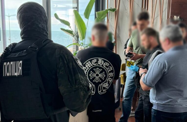 Одесит продавав в Україні великими партіям кокаїн з ЄС