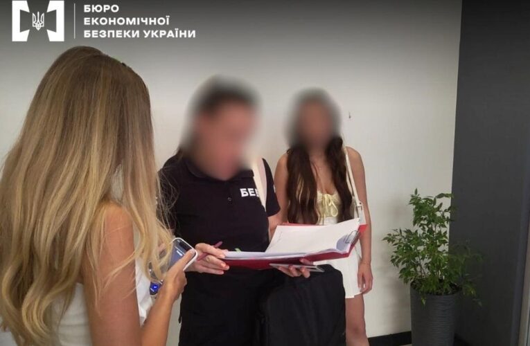 Одеситка приховала 33,5 млн грн доходу на аксесуарах до телефонів