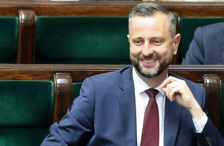 Польща домагається розміщення центру управління паливопроводами НАТО