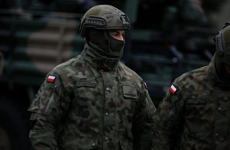 Польща готується до “передвоєнного режиму”