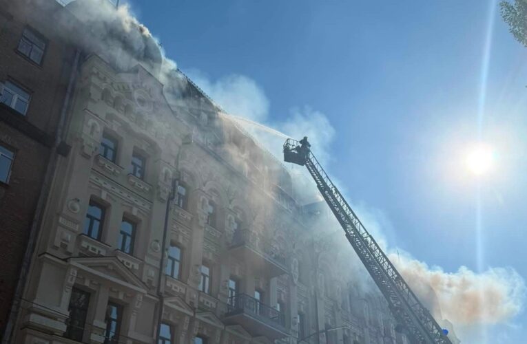 РФ вдарила по готелю з дипломатами в Києві: що відомо