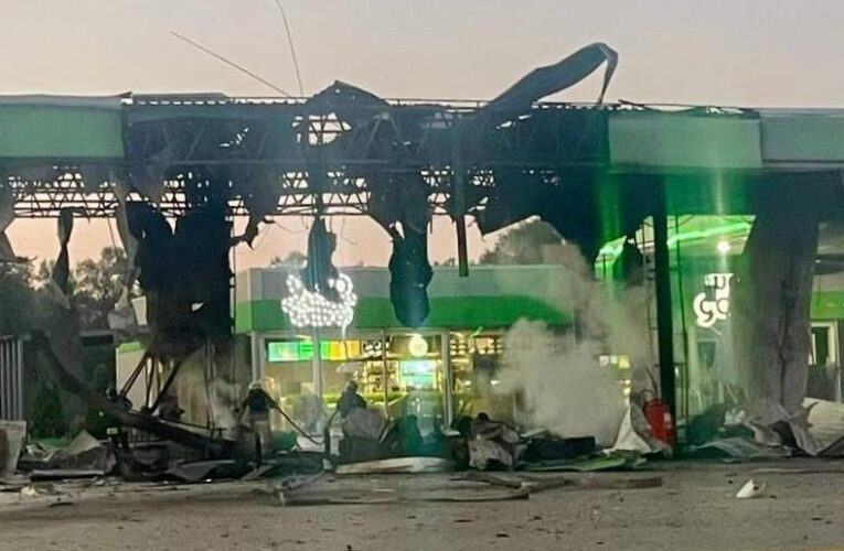 РФ вночі атакувала п’ять АЗС на Дніпропетровщині: є загибла і поранені