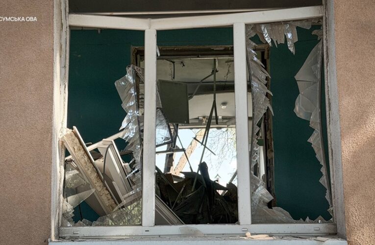 Росіяни вдарили по навчальному закладу в Сумах, є поранені
