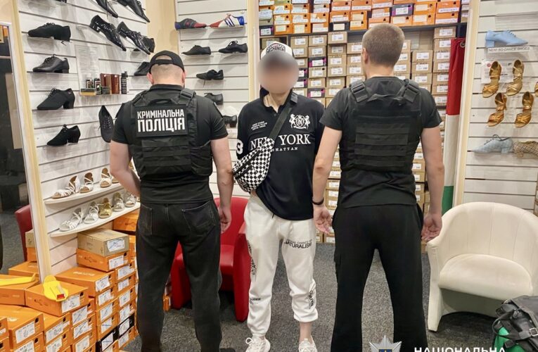 Спонукав дітей до створення порно: затримано 53-річного киянина