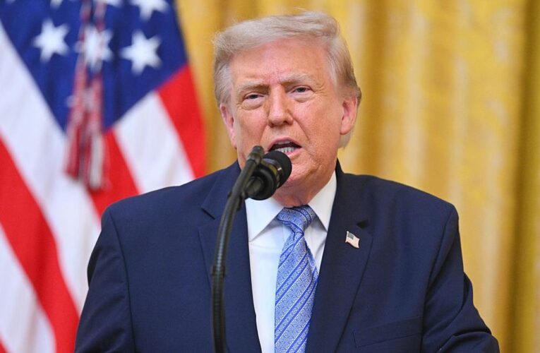 Трамп пригрозив Канаді додатковими митами за лісові пожежі