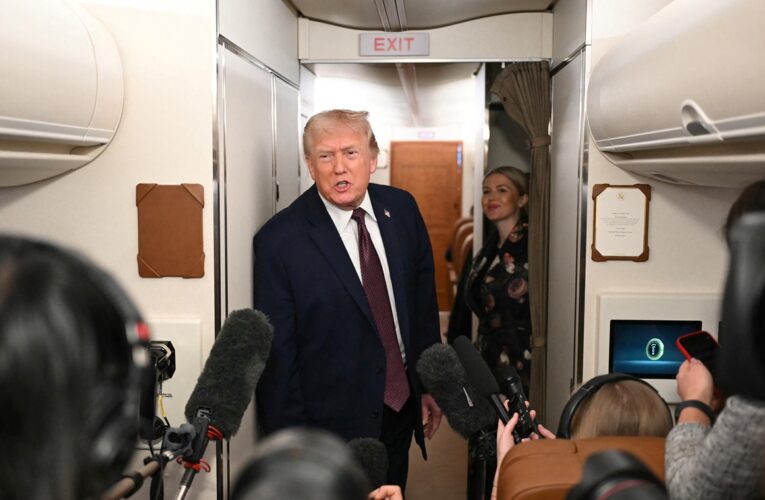 Трамп розкритикував союзників по НАТО по дорозі з саміту