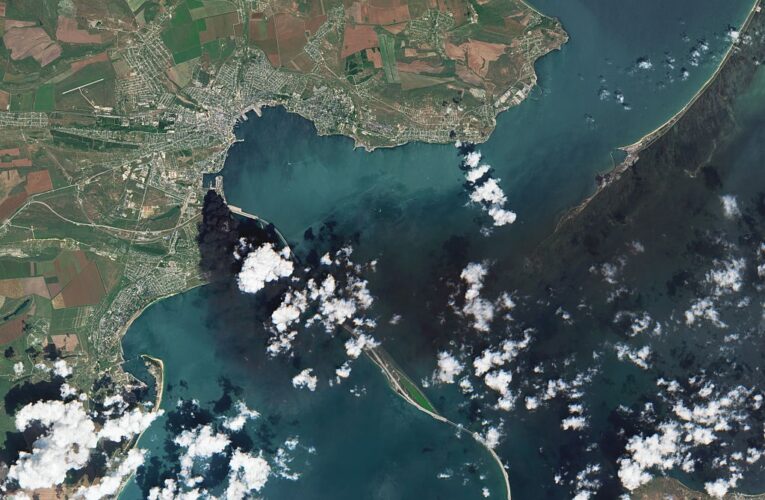 У Криму горять електропідстанції, почалися відключення води