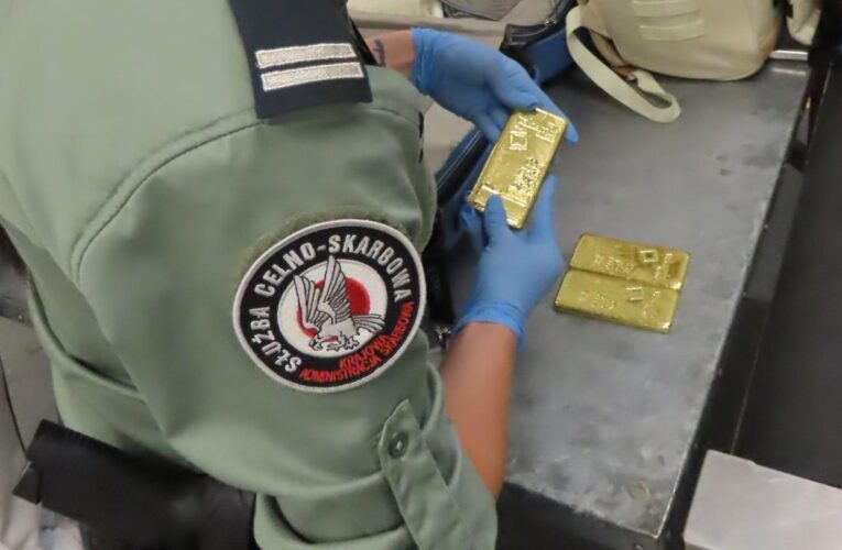 Українка нелегально везла в Польщу три кілограми золота