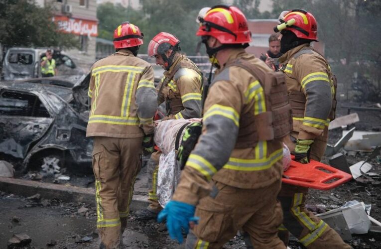 В Києві після атаки РФ виявили сімох загиблих