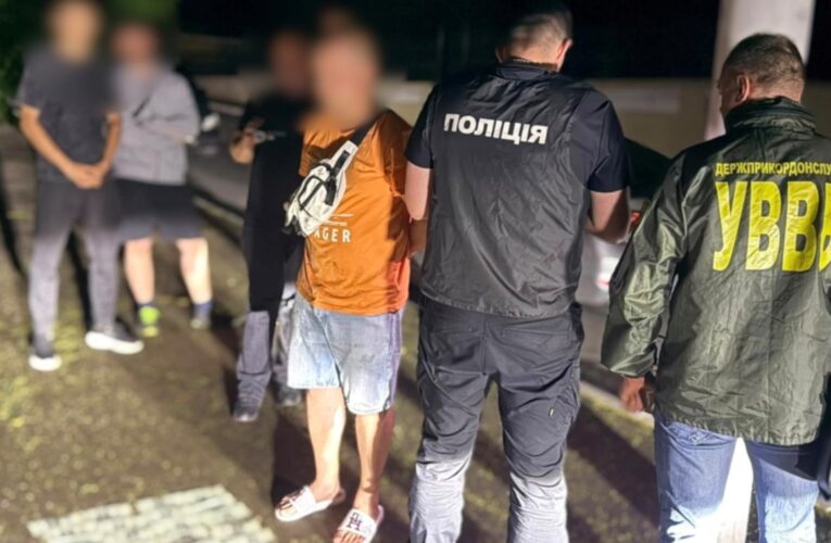 В Одеській області ухилянти тікали за кордон під виглядом моряків