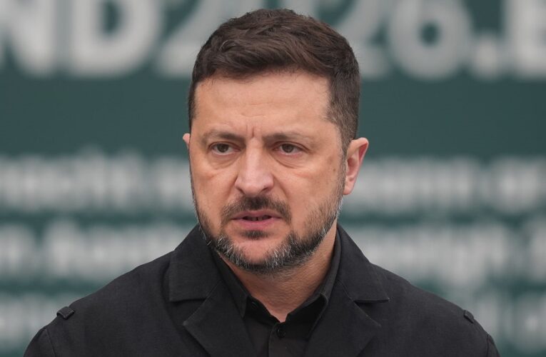 Загроза удару: Зеленський перервав візит в Ірландію