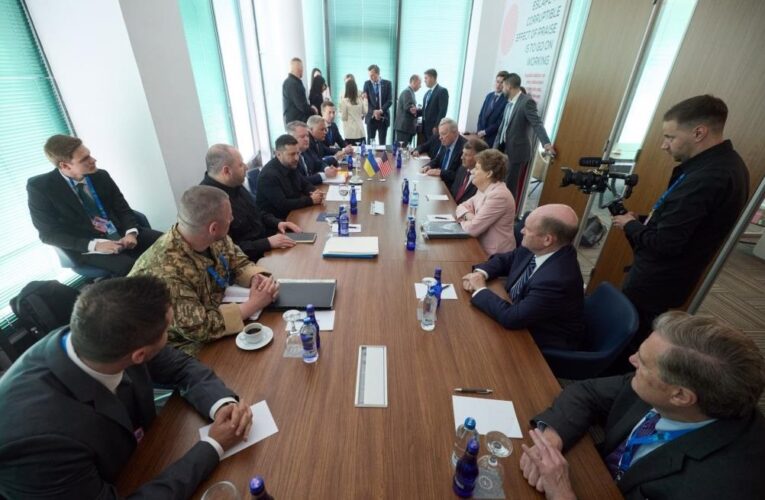 Зеленський обговорив з делегацією Конгресу США постачання ракет для Patriot