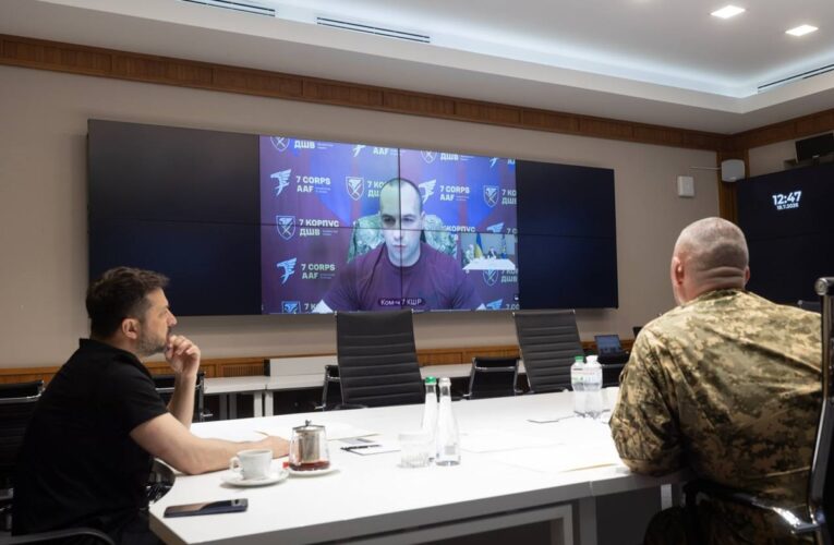 Зеленський провів нараду з командирами на тлі чуток про зміну головкома