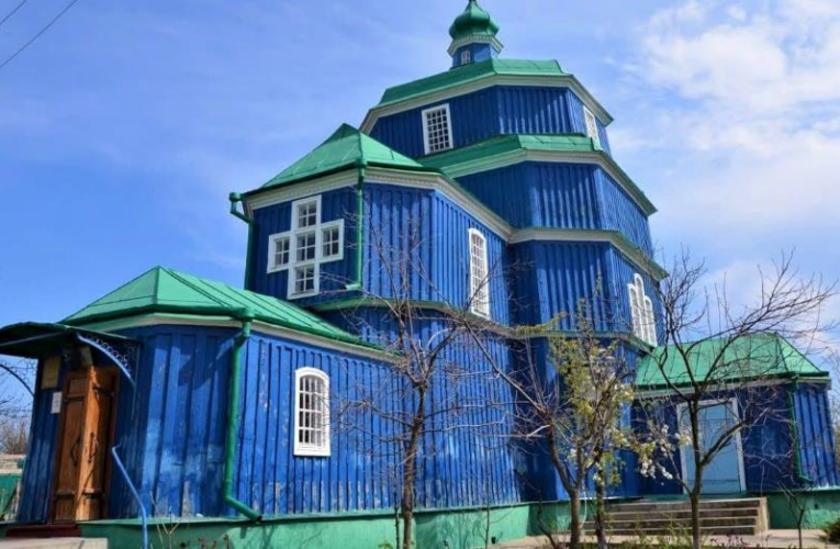 Через удар РФ згоріла старовинна церква у Береславі – ЗМІ