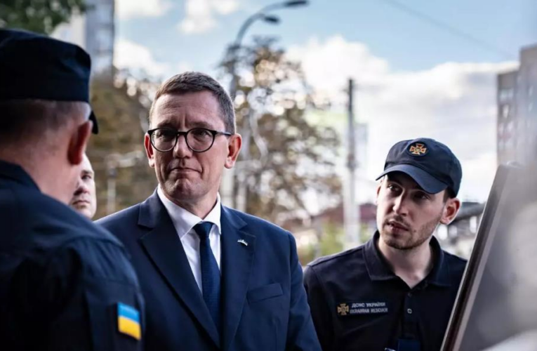 Естонську делегацію звозили на столичну Лук&rsquo;янівку