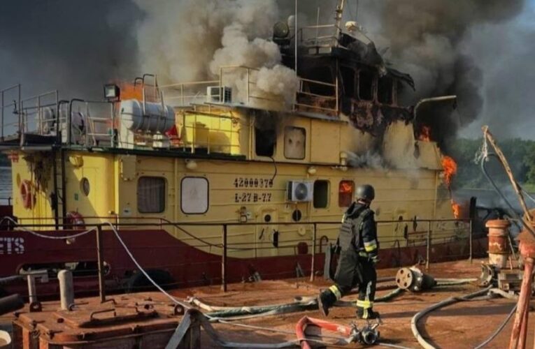 Росія атакувала цивільні судна в портах Великої Одеси і Дунаю