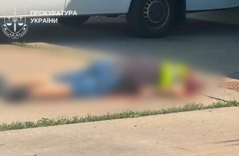 Росіяни вдарили по складу в Броварах, є жертви