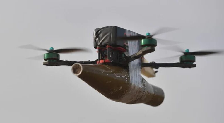 Російські FPV-дрони почали полювати на транспорт за звуком – Флеш