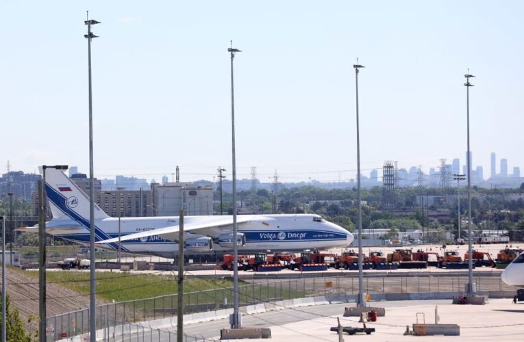 Суд в Канаді відмовив РФ у поверненні арештованого літака