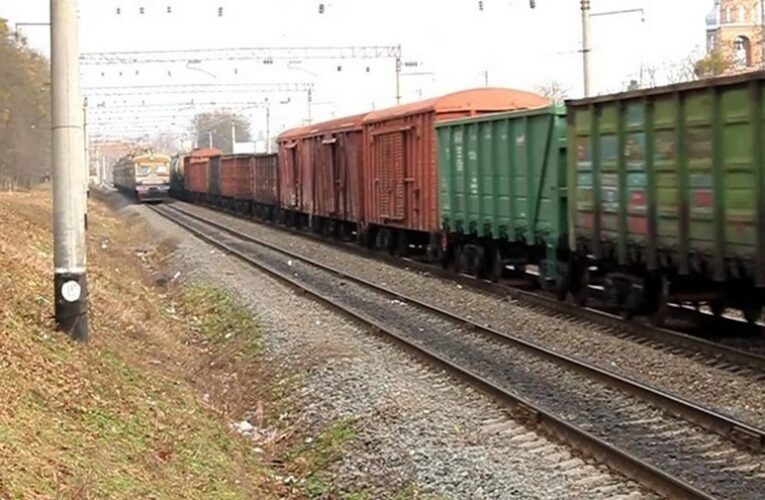 У Броварах дівчинку вдарило струмом на даху поїзда