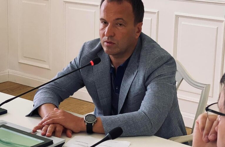 У КМДА шукають компроміс щодо вирубки дерев на Теремках