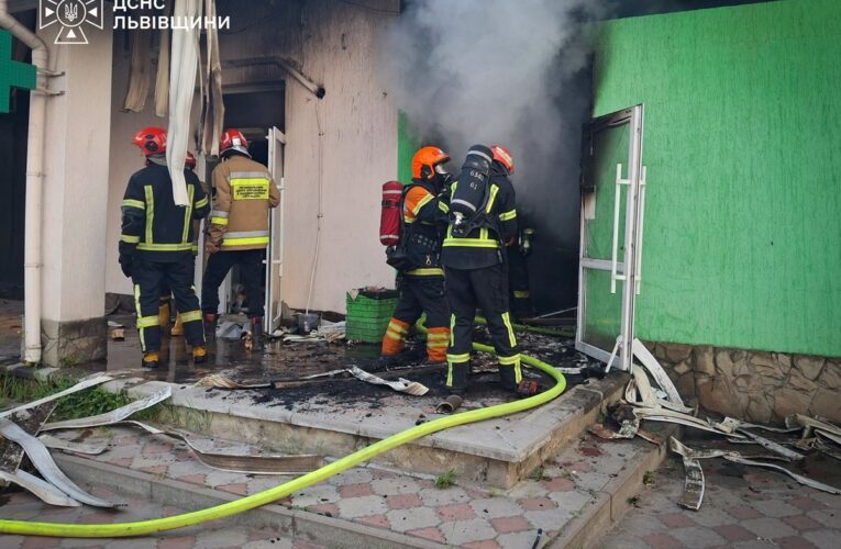 У Львові стався вибух в аптеці, є загиблий
