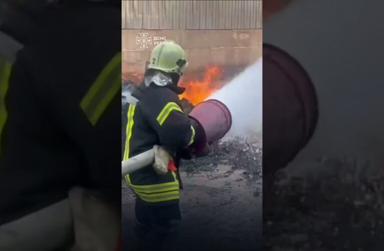 Рятувальники гасять пожежі під загрозою повторних ударів! росіяни ударили по Броварському району